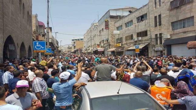 بالصور..قوات الإحتلال الإسرائيلي تمنع الفلسطينين من أداء صلاة الجمعة بالقدس للمرة الثانية