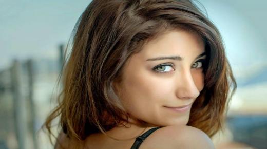 هازال كايا الشهيرة ب”فريحة” حامل بطفلها الأول