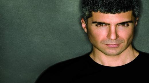 بالصور: لن تصدق أن هذه الممثلة المصرية كانت حبيبة النجم التركي أوزجان دينيز