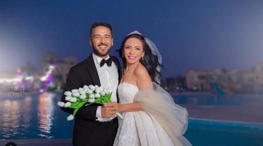 محمد مهران يرد على انتقادات الجمهور له على صورته الجريئة مع زوجته بهذه الطريقة