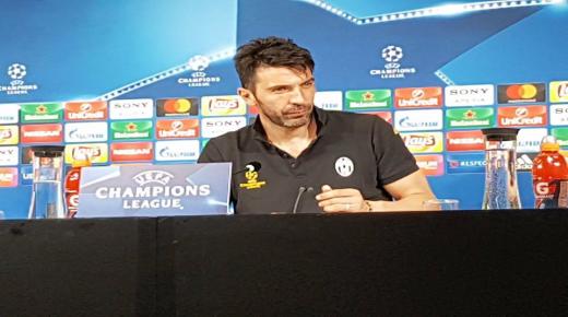 مؤتمر اﻷسطورة جانلويجي بوفون حول مباراة يوفنتوس ضد البارسا