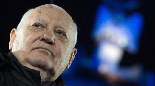 غورباتشوف يتنبئ بنشوب حرب باردة جديدة بين الدول العظمى