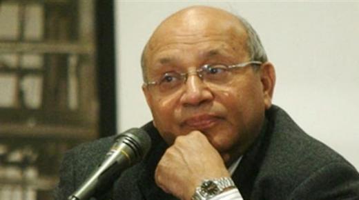 وفاة المخرج العبقري سمير سيف وانهيار نجوم الفن في عزائه