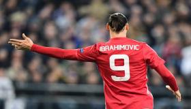 إبراهيموفيتش ينهي موسمة مع مانشيستر يونايتد