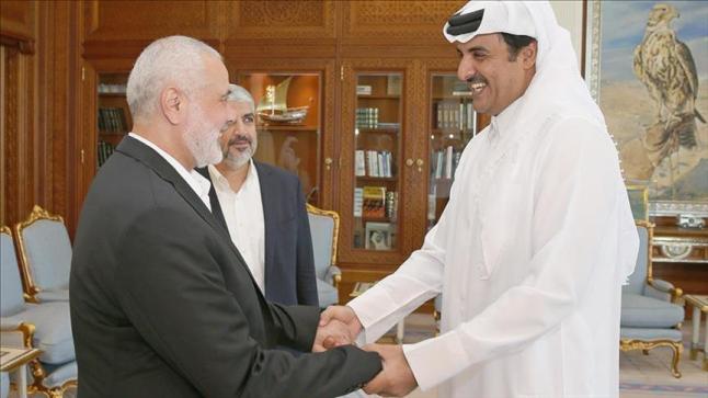 أمير قطر يهنئ إسماعيل هنية بفوزة برئاسة المكتب السياسي لحماس
