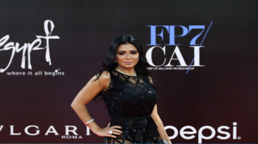 رانيا يوسف تشعل السوشيال ميديا بإطلالتها المثيرة والساخنة