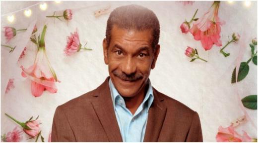 بالصور: سيد رجب يحقق حلم عروس بحضوره حفل زفافها لأنه يشبه والدها المتوفي