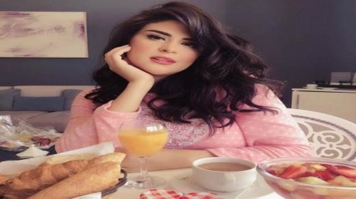 سلمى رشيد تعلن حملها وتنشر الصورة الأولى لجنينها