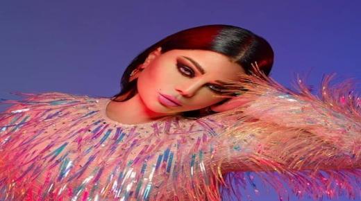 هيفاء وهبي تنشر أول صورة لها من داخل المستشفى