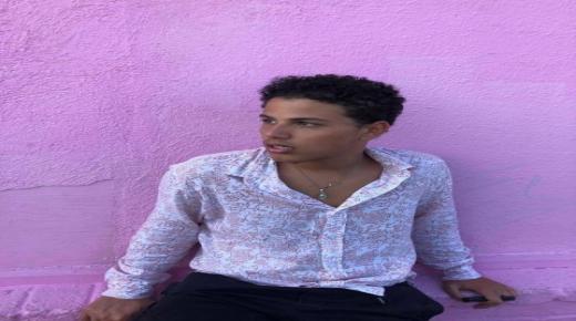 صور عبد الله عمرو دياب نسخة بالكربون من والده، وهكذا وصفه والدته بكلمات مؤثرة