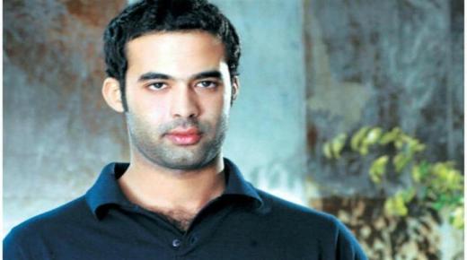 شاهد الصور الاولى من جنازة الفنان الشاب هيثم أحمد زكي