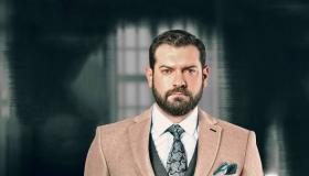 عمرو يوسف يثير الجدل ببوستر مسلسله التاريخي الجديد “سيف الله خالد بن الوليد”