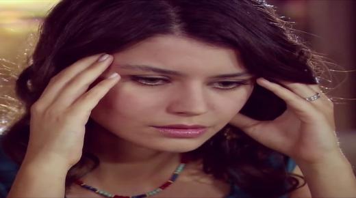 بيرين سات تغضب جمهورها بشدة بسبب مشاهدها الحميمة بمسلسلها الجديد “الهدية”