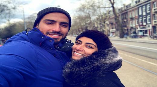 محمد الشرنوبي يحتفل رسمياً بالمنتجة سارة الطباخ