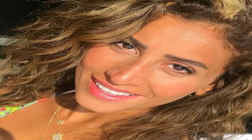 وأخيراً وبعد شائعات عديدة دينا الشربيني تعترف بقصة حبها لعمرو دياب
