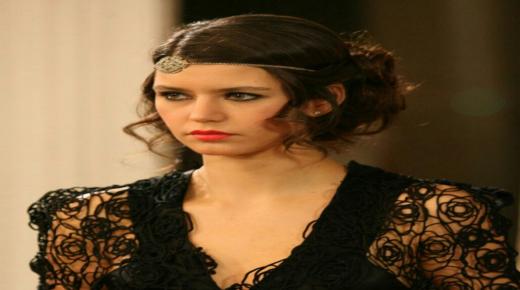 صور جديدة للتركية بيرين سات تشير إلى انفصالها عن زوجها كينان دوغلو