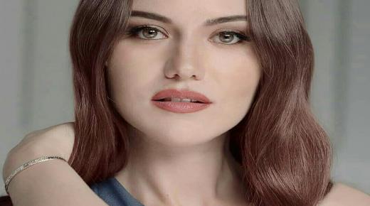 فهرية أفجين ترد بتعليق ناري على الساخرين من إطلالتها الأخيرة بوزنها الزائد