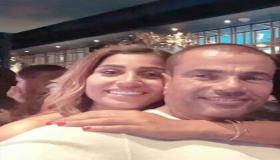 شاهد بالصور عمرو دياب يتشابك بالأيدي مع دينا الشربيني في أول ظهور رسمي لهما