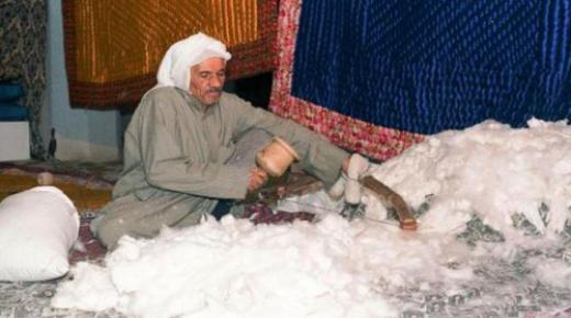 تفسير حلم التنجيد في المنام للأعزب والمتزوجة والعزباء