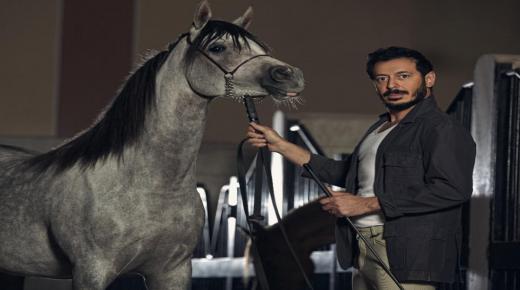 مصطفى شعبان ينافس الزعيم ويعيد تجسيد دوره في “حتى لا يطير الدخان” في رمضان 2020 وهكذا كان رأي عادل إمام