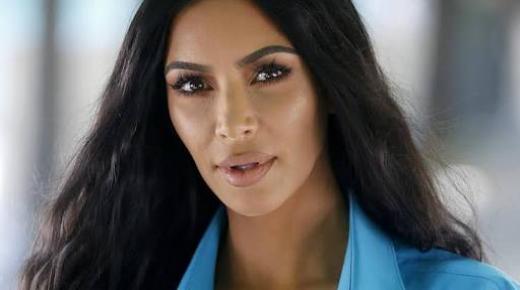 كيم كارداشيان ترزق بطفلها الرابع وهذا ما كشفته عن ملامحه