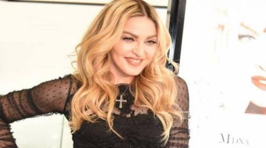 مادونا تشعل الانستجرام بعد ظهورها بالنقاب في رمضان