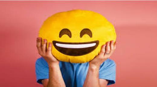 تفسير حلم الابتسامة في المنام