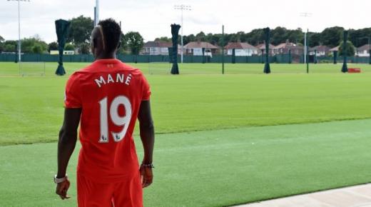 ساديو ماني يقود هجوم ليفربول أمام نادي توتنهام في الدوري